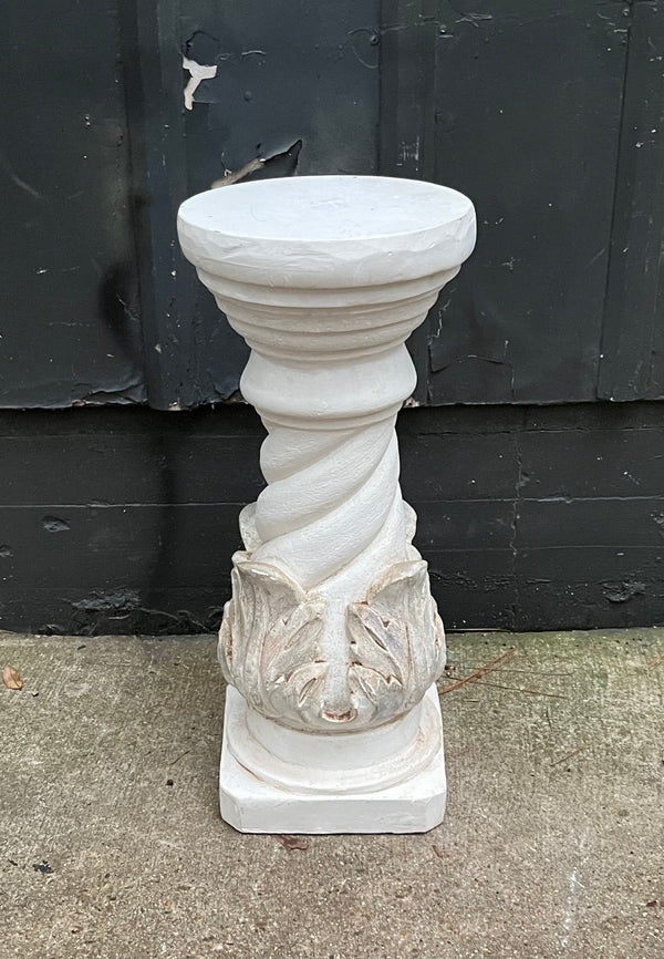 White Plaster Leaf Column